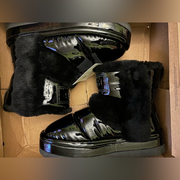 Ugg-Classic Chillapeak Shine - Picture 6 of 15